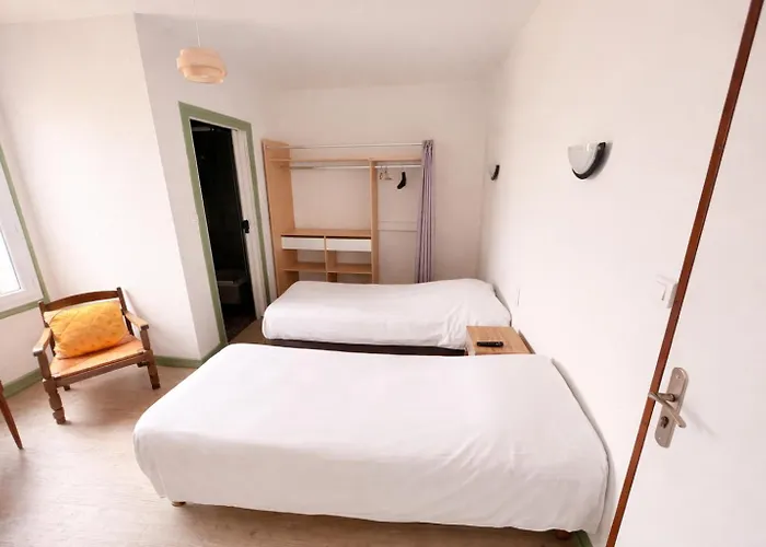 호텔 Le Lion D'or 3*